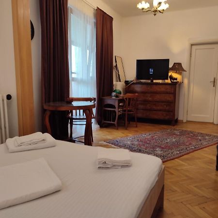Accommodation Ateneu Palace Bucharest Luaran gambar
